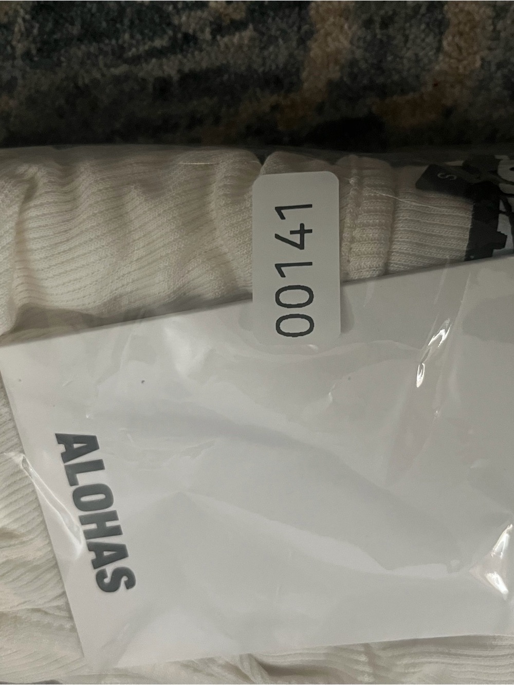 ALOHAS White Eos Top Ribbed Double-Strap Tank Top NWT Small - Picture 7 of 7